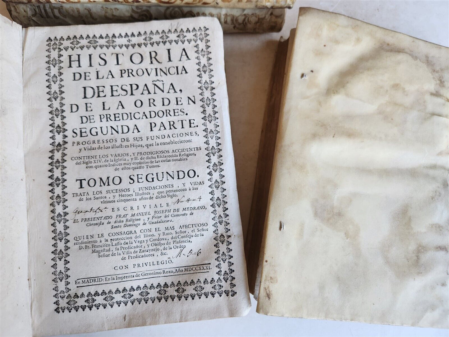 1725-34 HISTORY of SPAIN 5 VOLUMES antique VELLUM BOUND in SPANISH