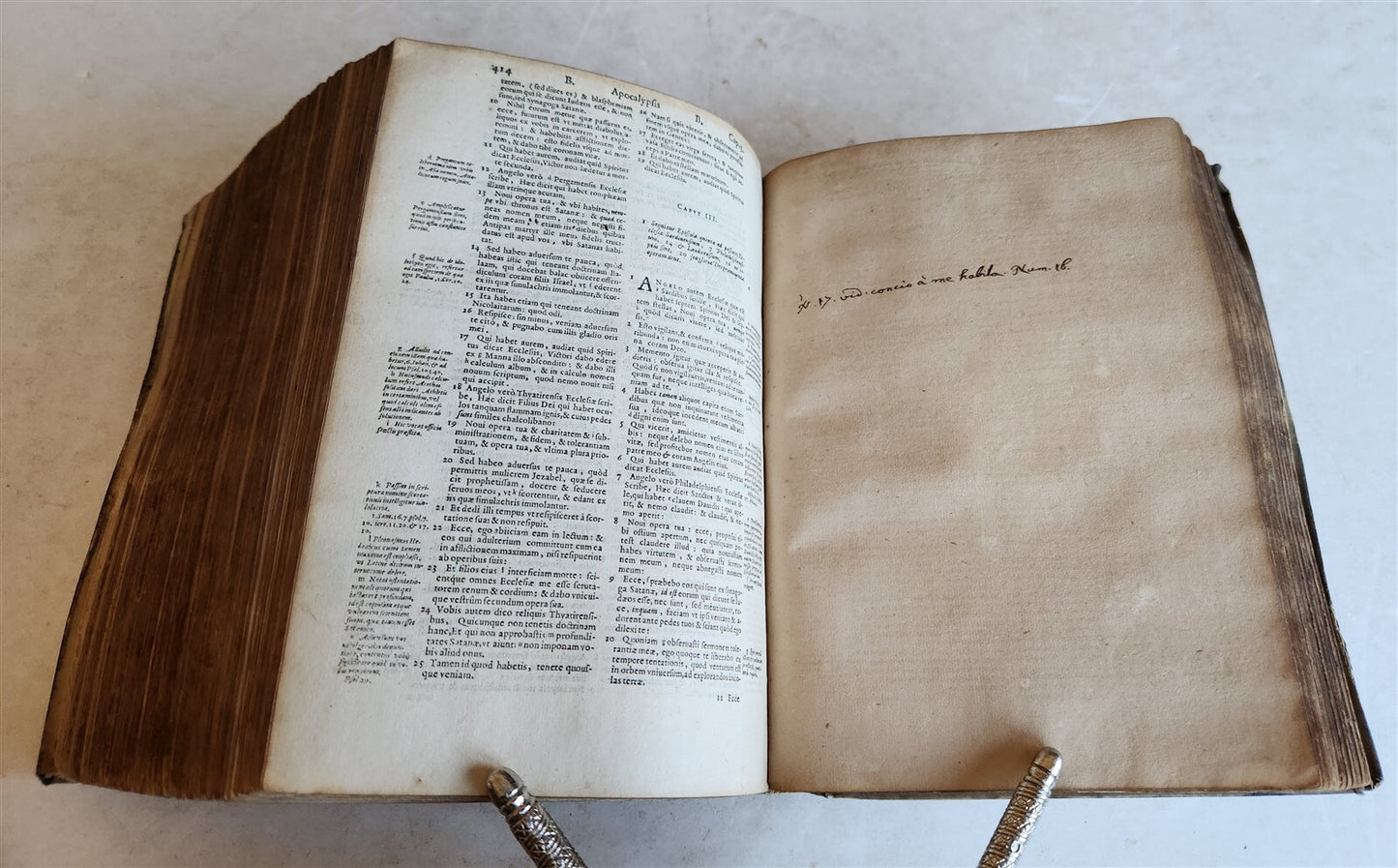 1585 BIBLE in LATIN printed in LONDON antique VELLUM 16th CENTURY NEW TESTAMENT