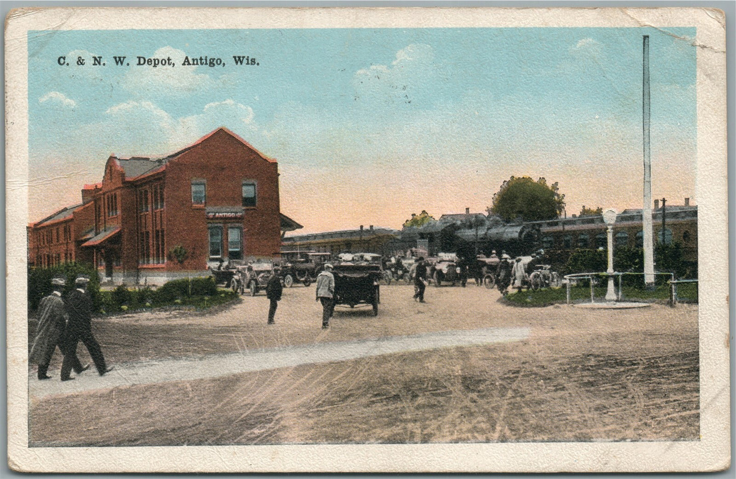 ANTIGO WI RAILROAD STATION RAILWAY TRAIN DEPOT ANTIQUE POSTCARD