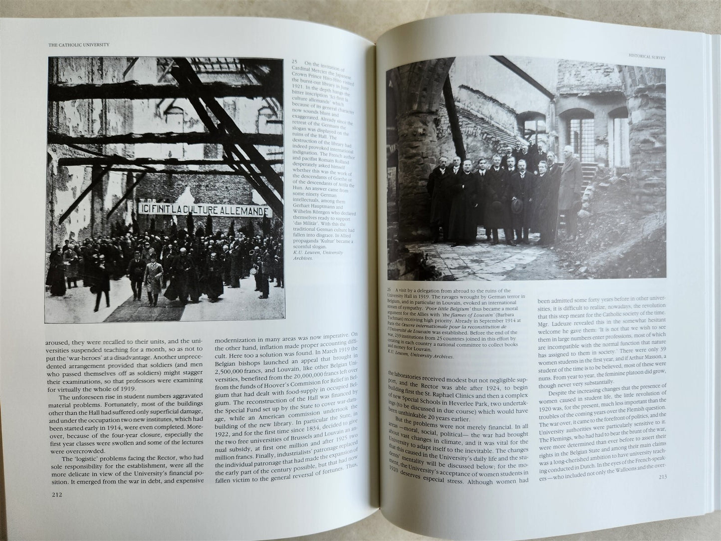 1990 LEUVEN UNIVERSITY 1425-1985 ILLUSTRATED FOLIO