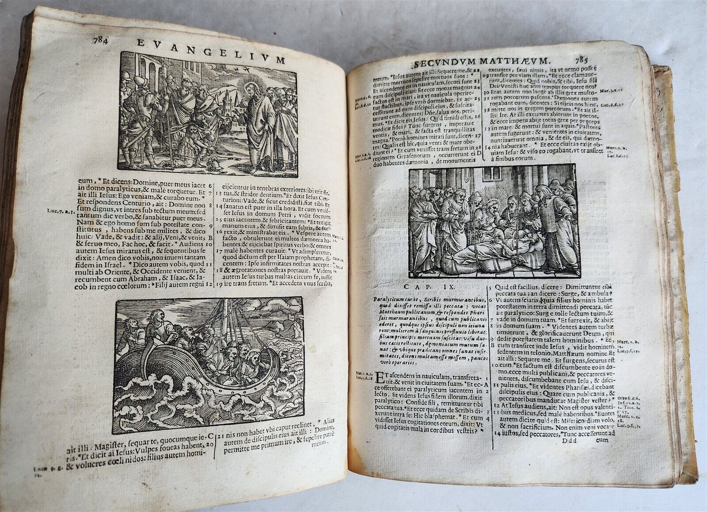 1697 BIBLE ILLUSTRATED antique VELLUM BOUND in LATIN BIBLIA SACRA