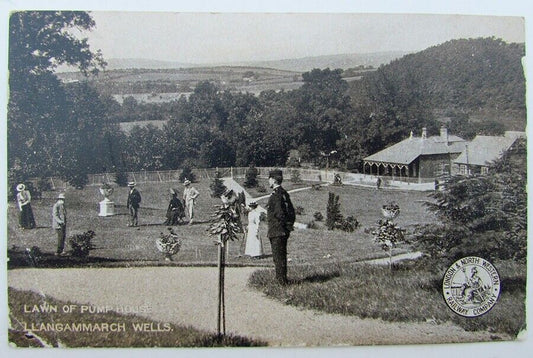VINTAGE BRITISH POSTCARD LAWN OF PUMP HOUSE LLANGAMMARCH WELLS UK