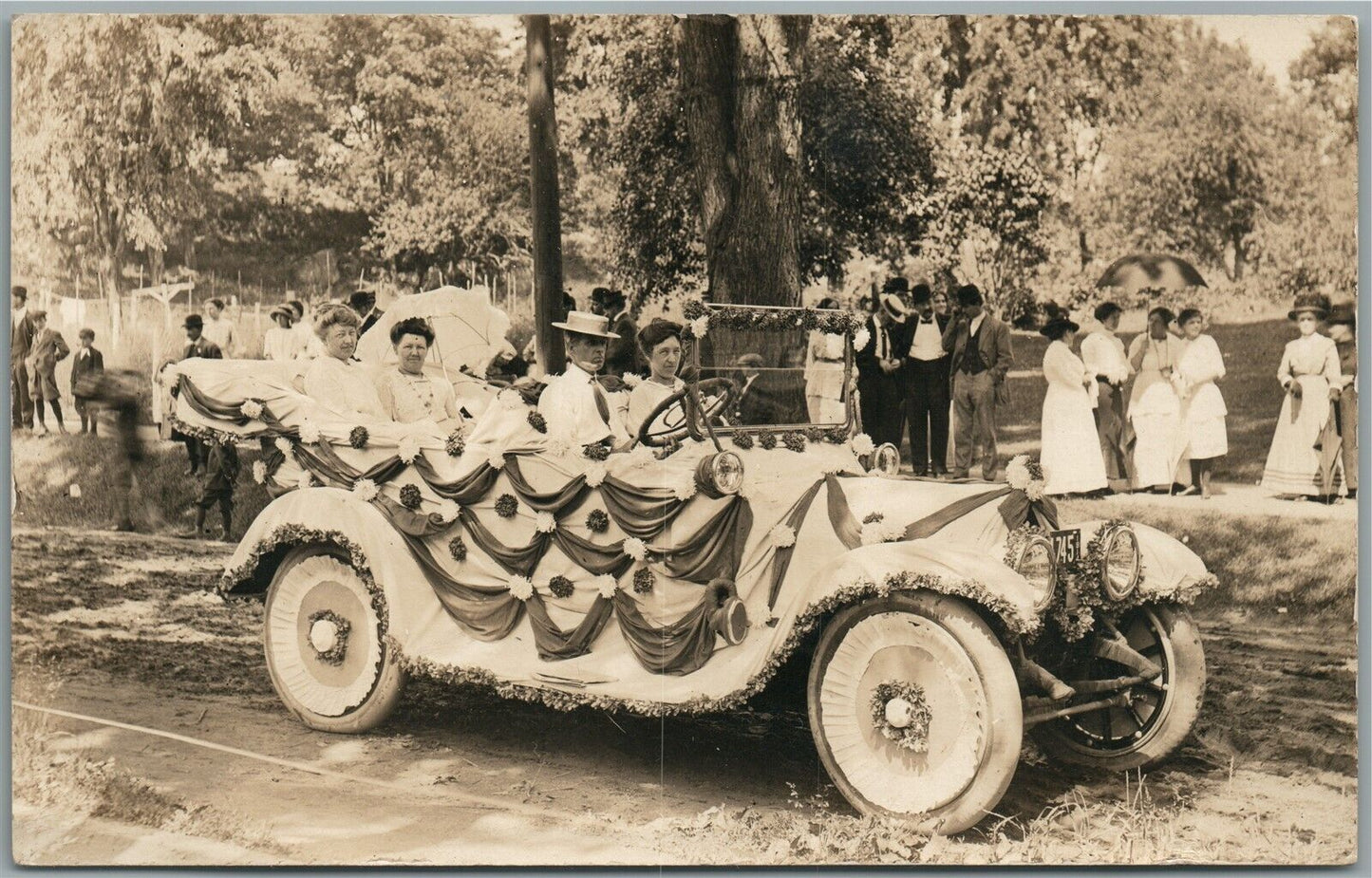 LUXURY VINTAGE CAR ANTIQUE REAL PHOTO POSTCARD RPPC