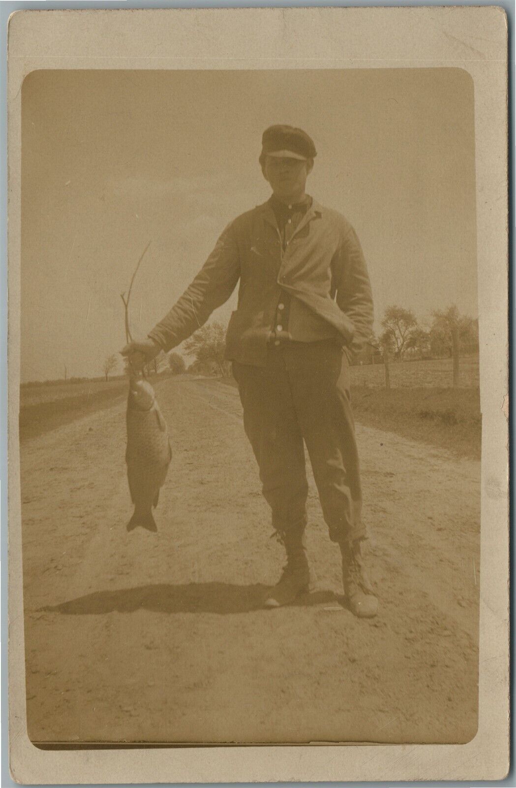 FISHERMAN ANTIQUE REAL PHOTO POSTCARD RPPC