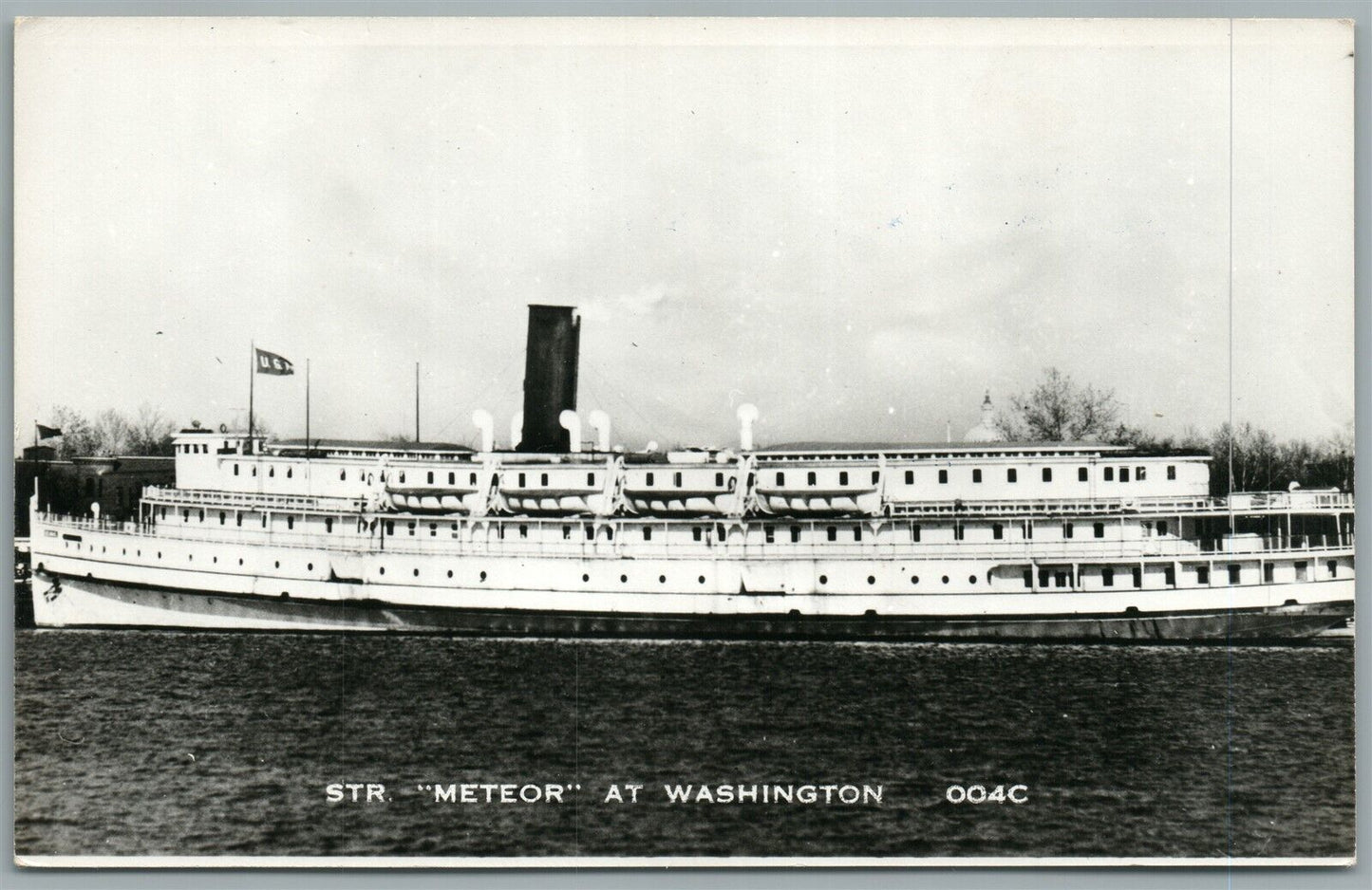 STEAMSHIP STR METEOR AT WASHINGTON VINTAGE REAL PHOTO POSTCARD RPPC