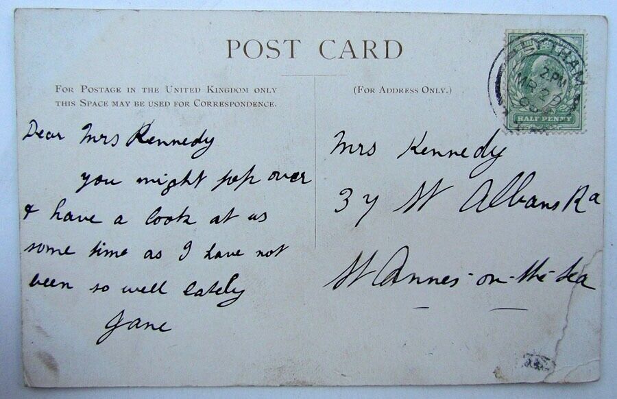 VINTAGE BRITISH POSTCARD LAWN OF PUMP HOUSE LLANGAMMARCH WELLS UK