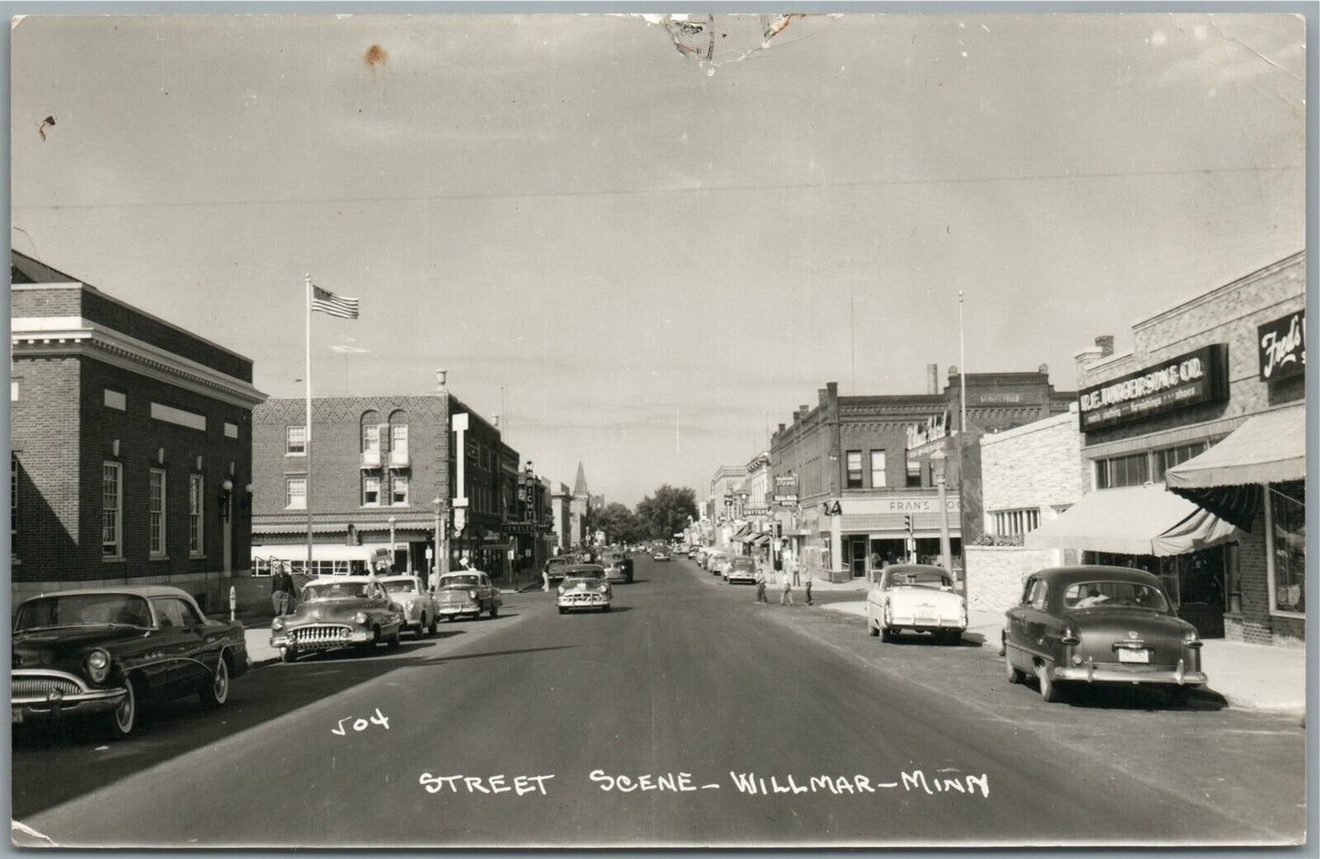 WILLMAR MN STREET SCENE VINTAGE REAL PHOTO POSTCARD RPPC