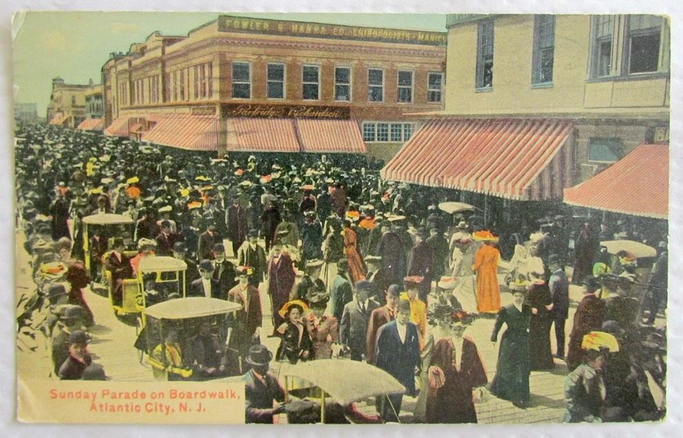 SUNDAY PARADE ON BOARDWALK ATLANTIC CITY N.J. ANTIQUE 1910 POSTCARD
