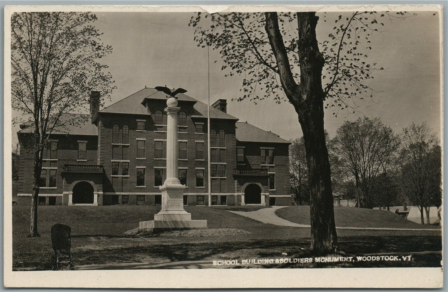 WOODSTOCK VT SCHOOL & SOLDIER'S MONUMENT ANTIQUE REAL PHOTO POSTCARD RPPC