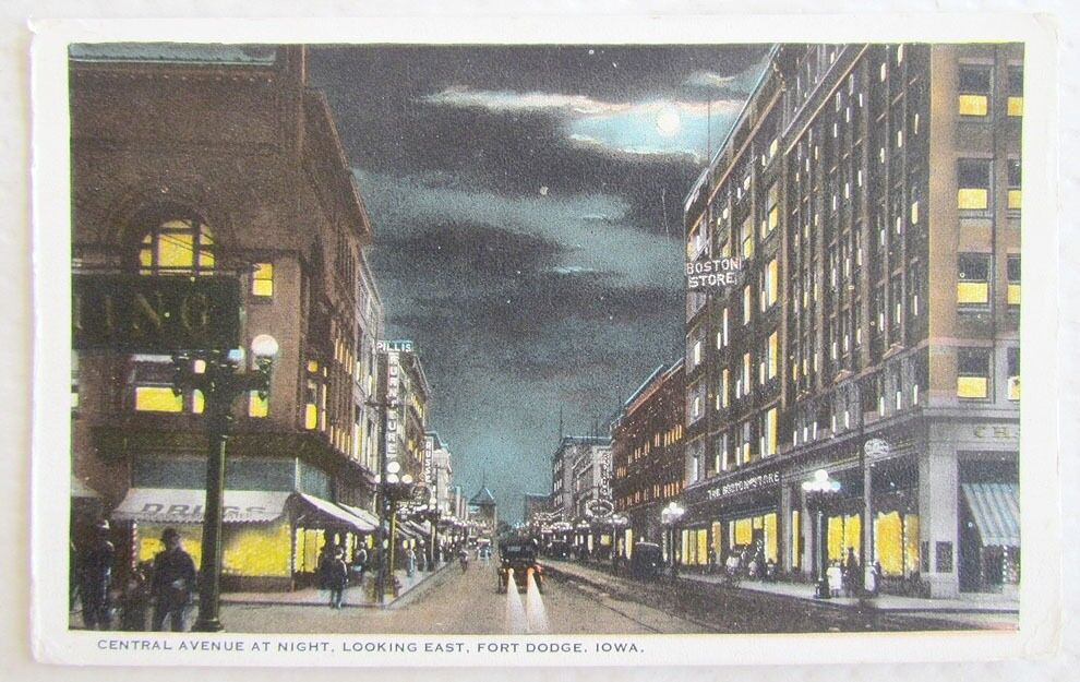 ANTIQUE POSTCARD CENTRAL AVENUE FORT DODGE IOWA