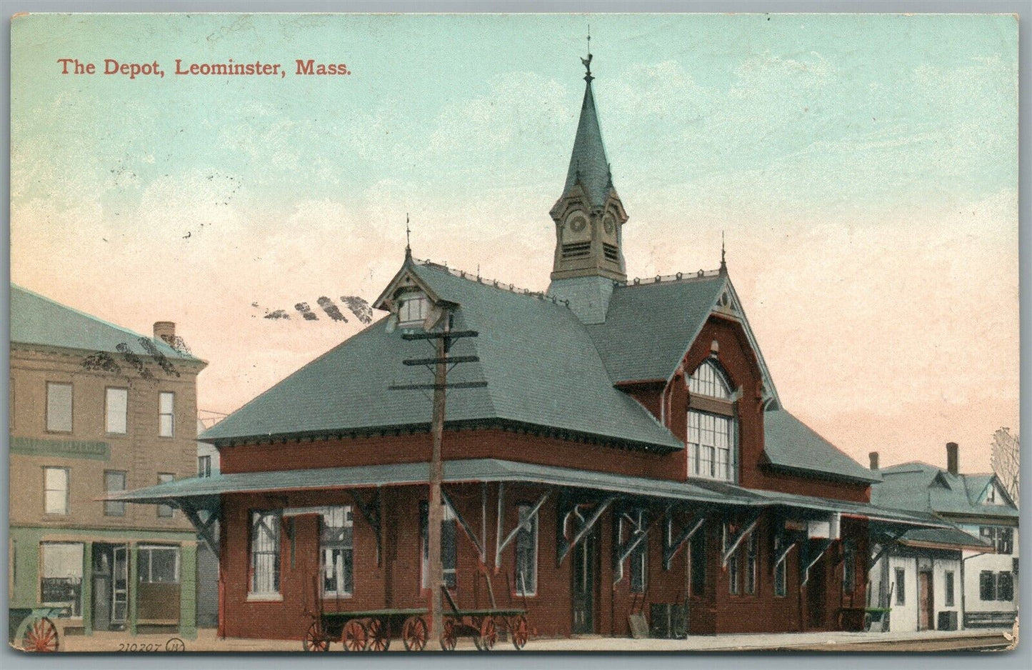 LEOMINSTER MA RAILROAD DEPOT RAILWAY TRAIN STATION ANTIQUE POSTCARD