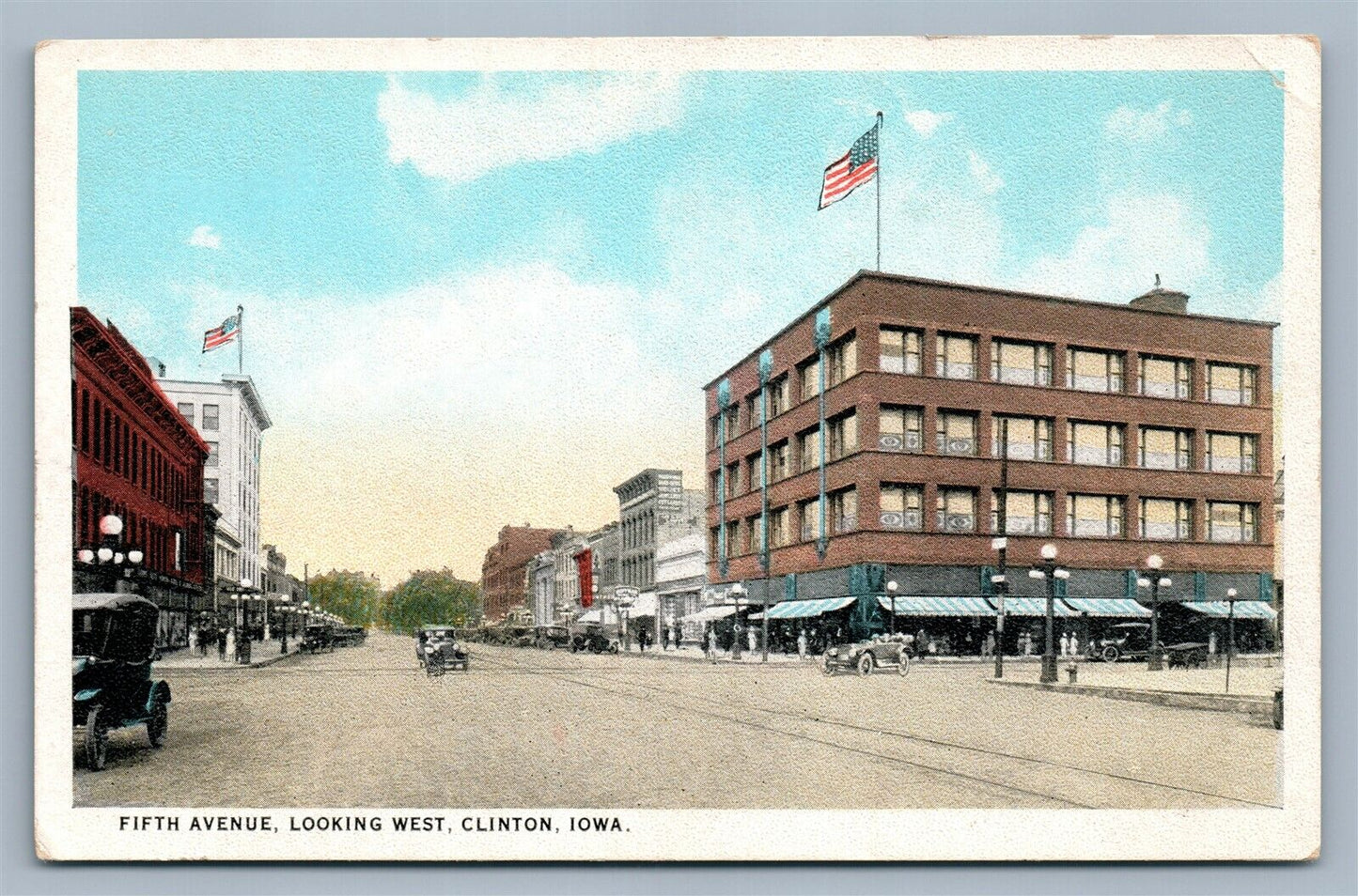 CLINTON IA FIFTH AVENUE ANTIQUE POSTCARD