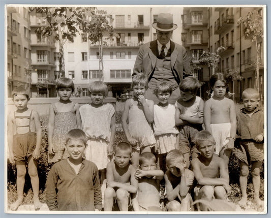 1930s RUSSIA MOSCOW CHILDREN & APARTMENT BUILDINGS VINTAGE REAL PRESS PHOTO