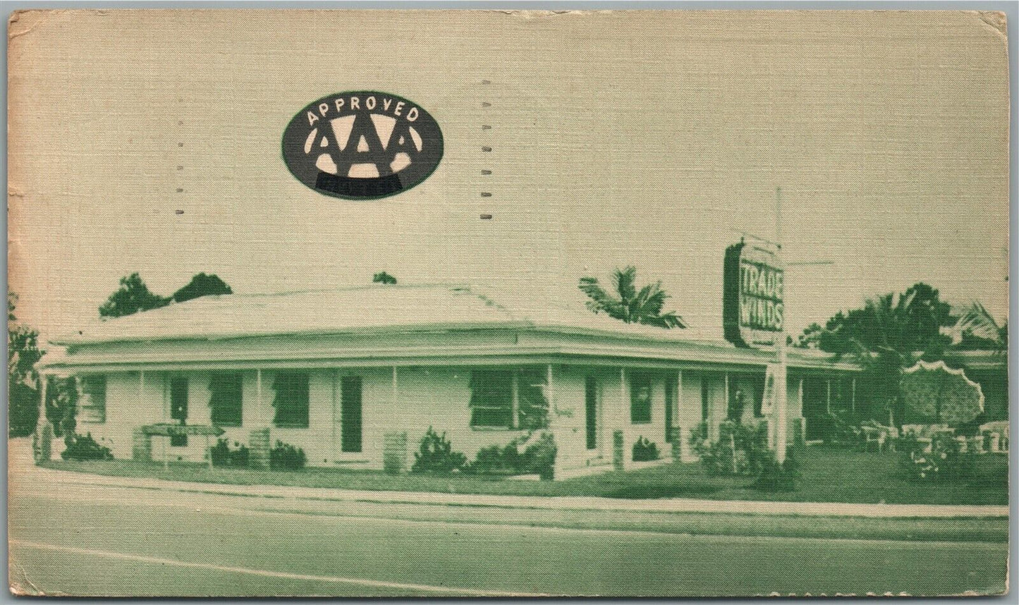 MIAMI FL TRADE WINDS HOTEL COURT VINTAGE POSTCARD