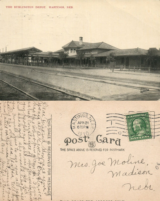 HASTINGS NE BURLINGTON RAILWAY STATION 1915 ANTIQUE POSTCARD RAILROAD DEPOT