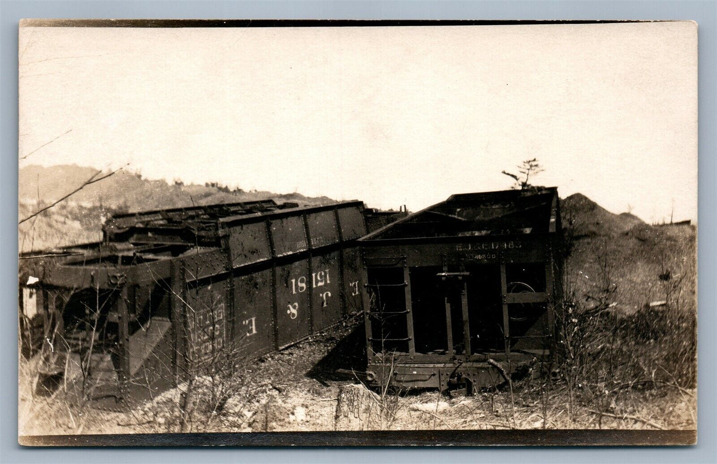 TRAIN WRECK E. J. & E. RAILROAD ANTIQUE REAL PHOTO POSTCARD RPPC railway