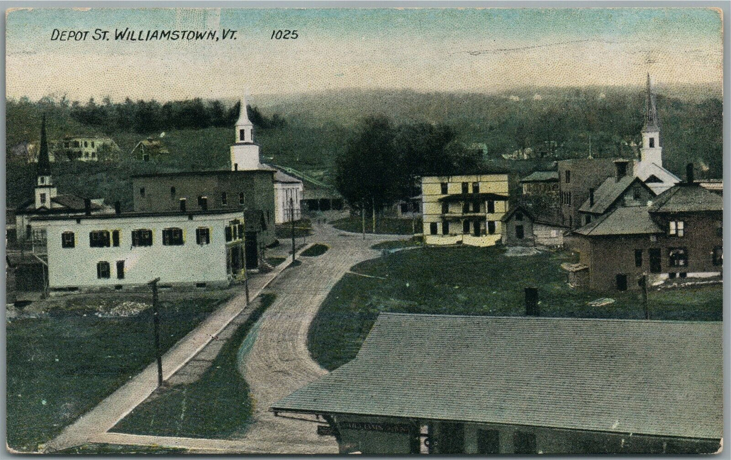 WILLIAMSTOWN VT RAILROAD DEPOT RAILWAY STATION ANTIQUE POSTCARD