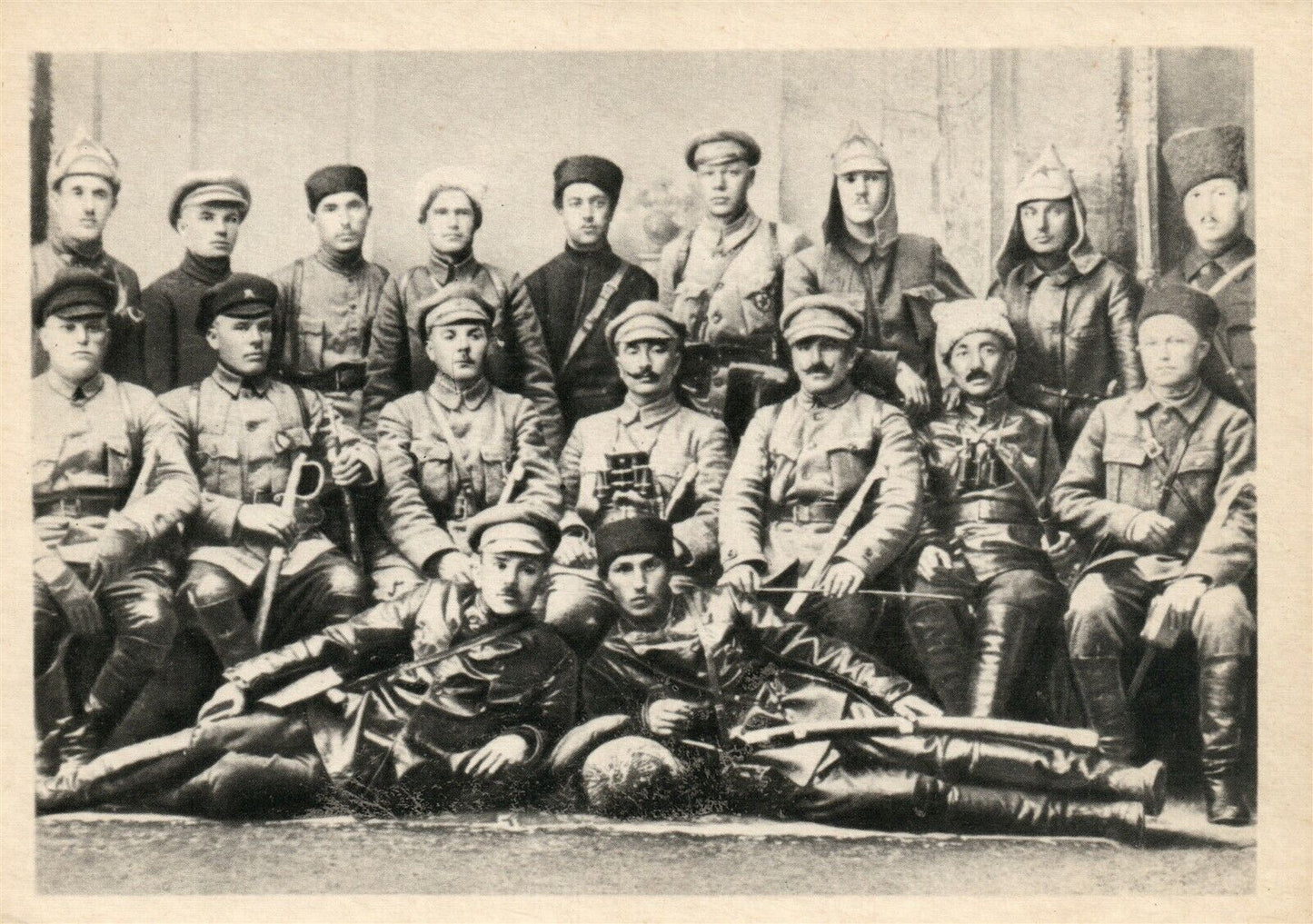 RUSSIAN CIVIL WAR HORSE ARMY COMMANDERS 1970 VINTAGE POSTCARD