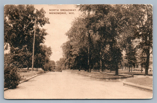 MENOMONIE WI NORTH BROADWAY ANTIQUE POSTCARD