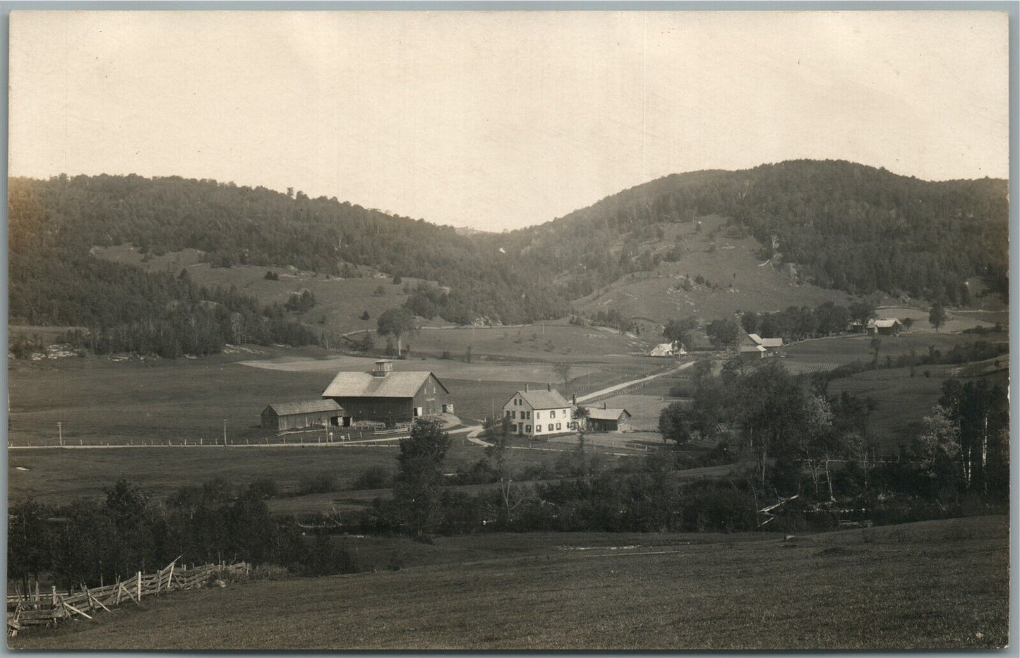 E. ST. JOHNSBURY VT KIRBY ROAD KNAPP FARM ANTIQUE REAL PHOTO POSTCARD RPPC