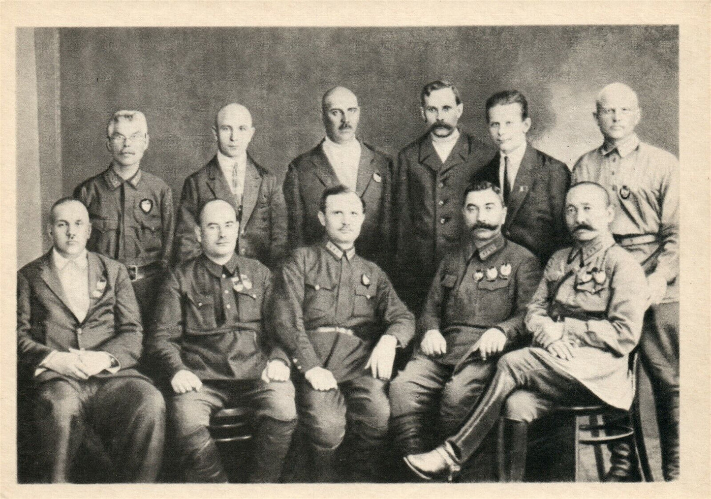 RUSSIAN CAVALRY MARSHAL BUDYONNY w/ PARTISANS 1970 VINTAGE POSTCARD