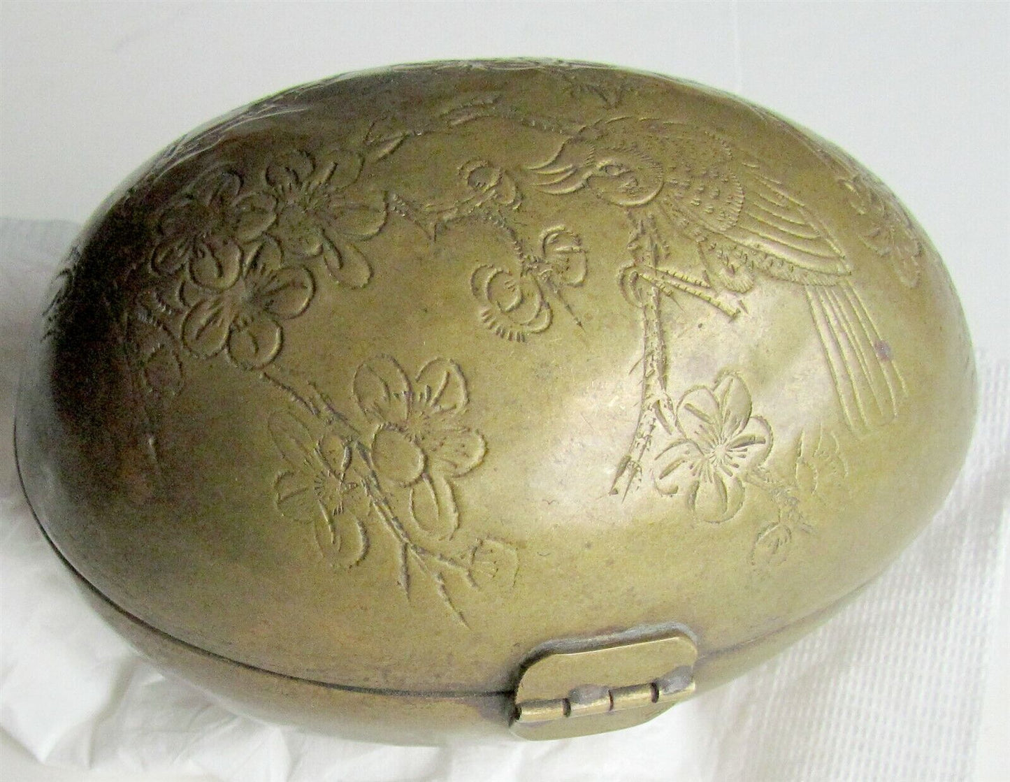 HONG KONG MADE VINTAGE BRASS EGG SHAPE CONTAINER marked box BIRD DESIGN