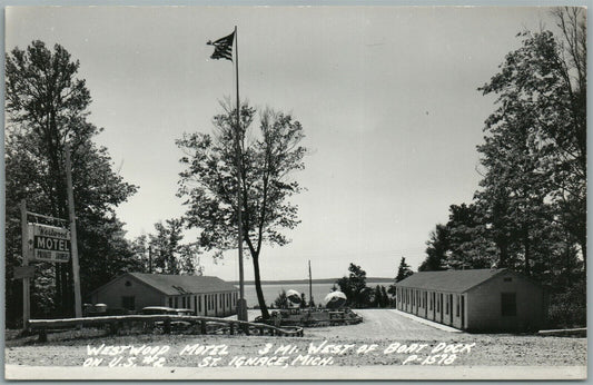 ST.IGNACE MI WESTWOOD MOTEL VINTAGE REAL PHOTO POSTCARD RPPC
