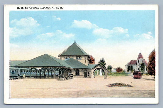 LACONIA NH RAILROAD STATION VINTAGE POSTCARD RAILWAY DEPOT