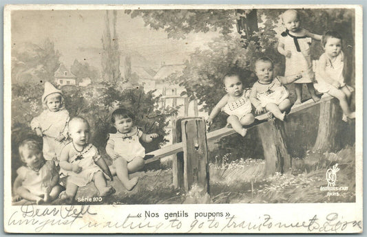 MULTIPLE BABIES PLAYING 1906 REAL PHOTO ANTIQUE POSTCARD RPPC