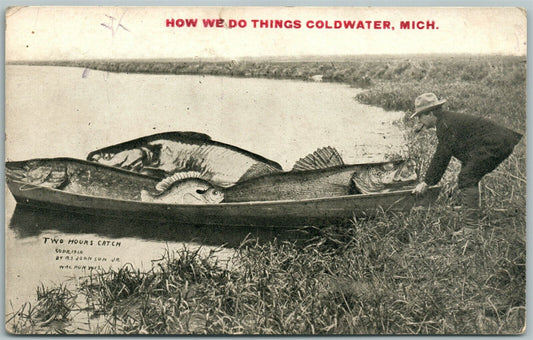 COLDWATER MI FISHING EXAGGERATED 1913 ANTIQUE POSTCARD