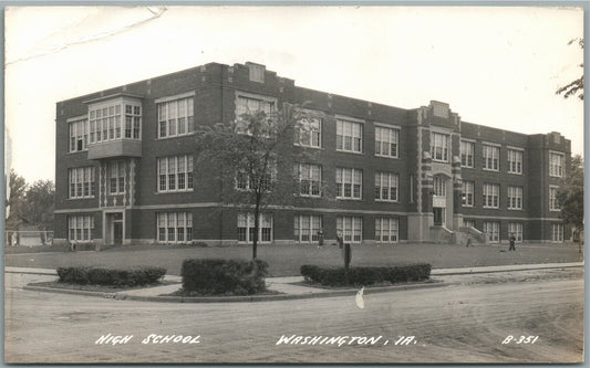 WASHINGTON IA HIGH SCHOOL VINTAGE REAL PHOTO POSTCARD RPPC