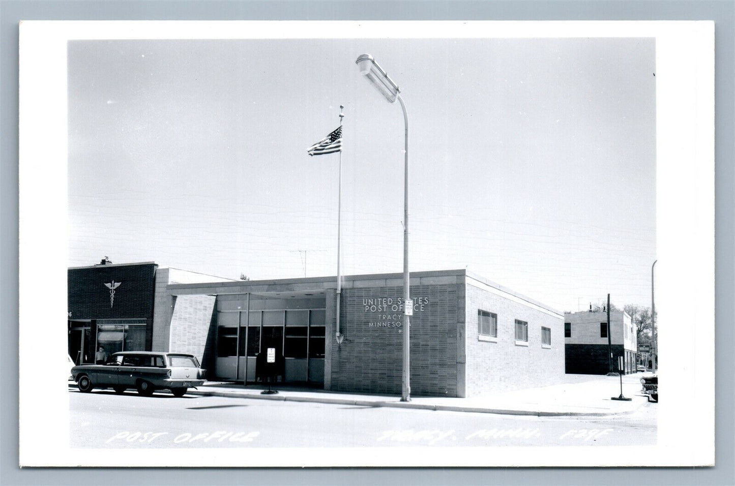 TRACY MN POST OFFICE VINTAGE REAL PHOTO POSTCARD RPPC