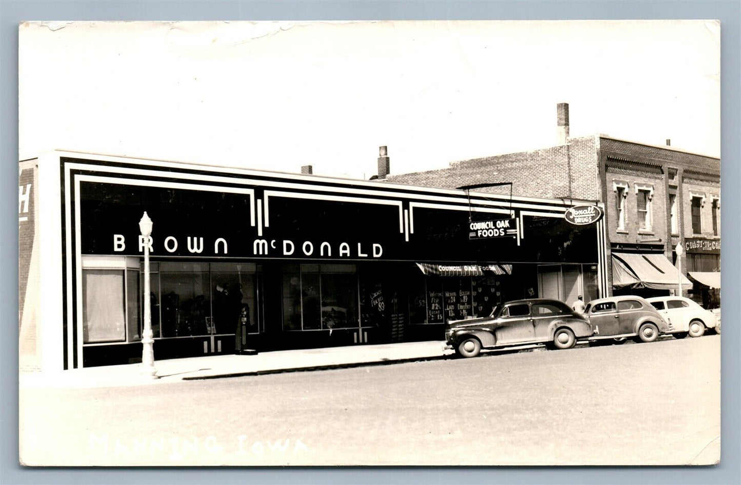 MANNING IA BROWN McDONALD 1942 VINTAGE REAL PHOTO POSTCARD RPPC