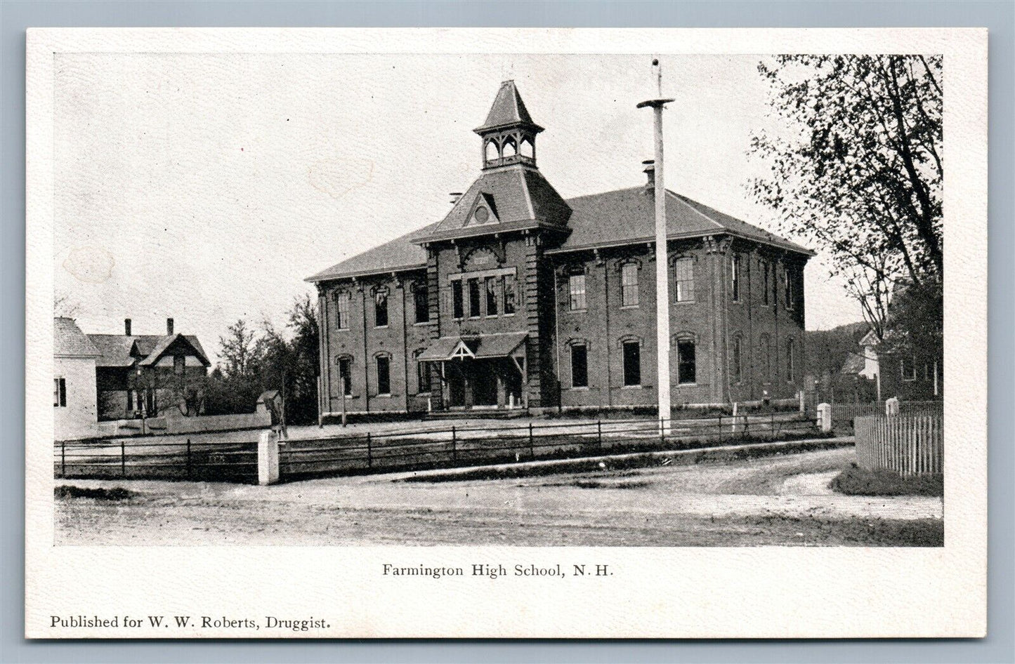 FARMINGTON HIGH SCHOOL NH UNDIVIDED ANTIQUE POSTCARD