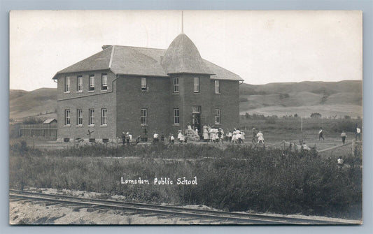 LUMSDEN CANADA PUBLIC SCHOOL ANTIQUE REAL PHOTO POSTCARD RPPC