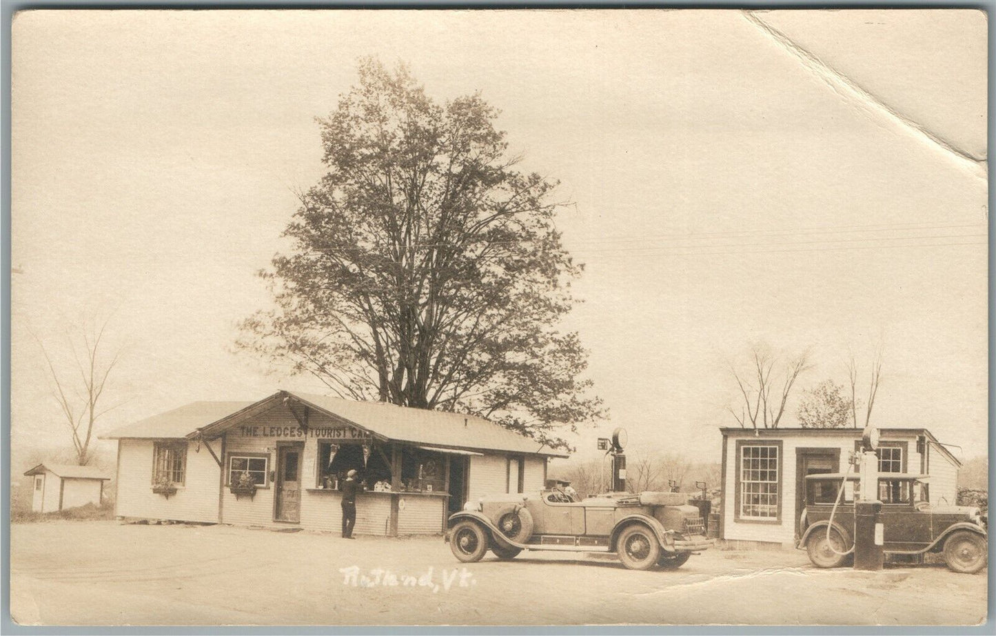 RUTLAND VT LEDCES TOURIST CAMP ANTIQUE REAL PHOTO POSTCARD RPPC