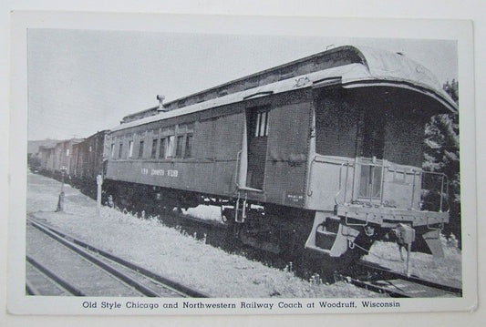 VINTAGE POSTCARD CHICAGO NORTHWESTERN RAILWAY COACH WOODRUFF WISCONSIN RAILROAD