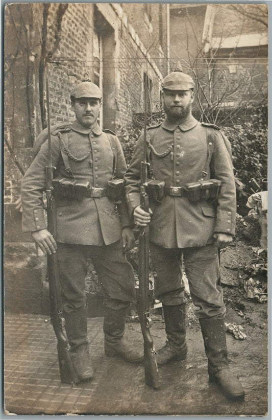 GERMAN WWI SOLDIERS w/ RIFLES ANTIQUE REAL PHOTO POSTCARD RPPC
