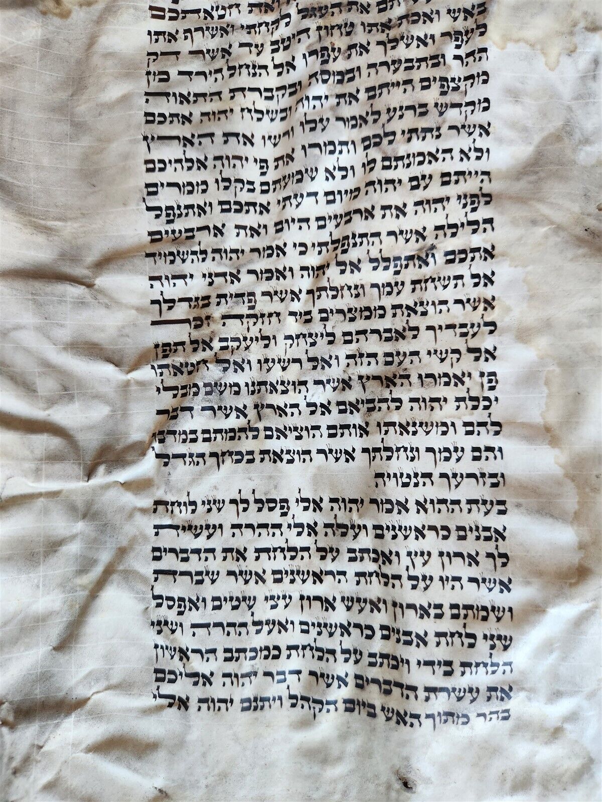 TORAH SCROLL FRAGMENT MANUSCRIPT on VELLUM antique BIBLE DEUTERONOMY 7:26-1:4