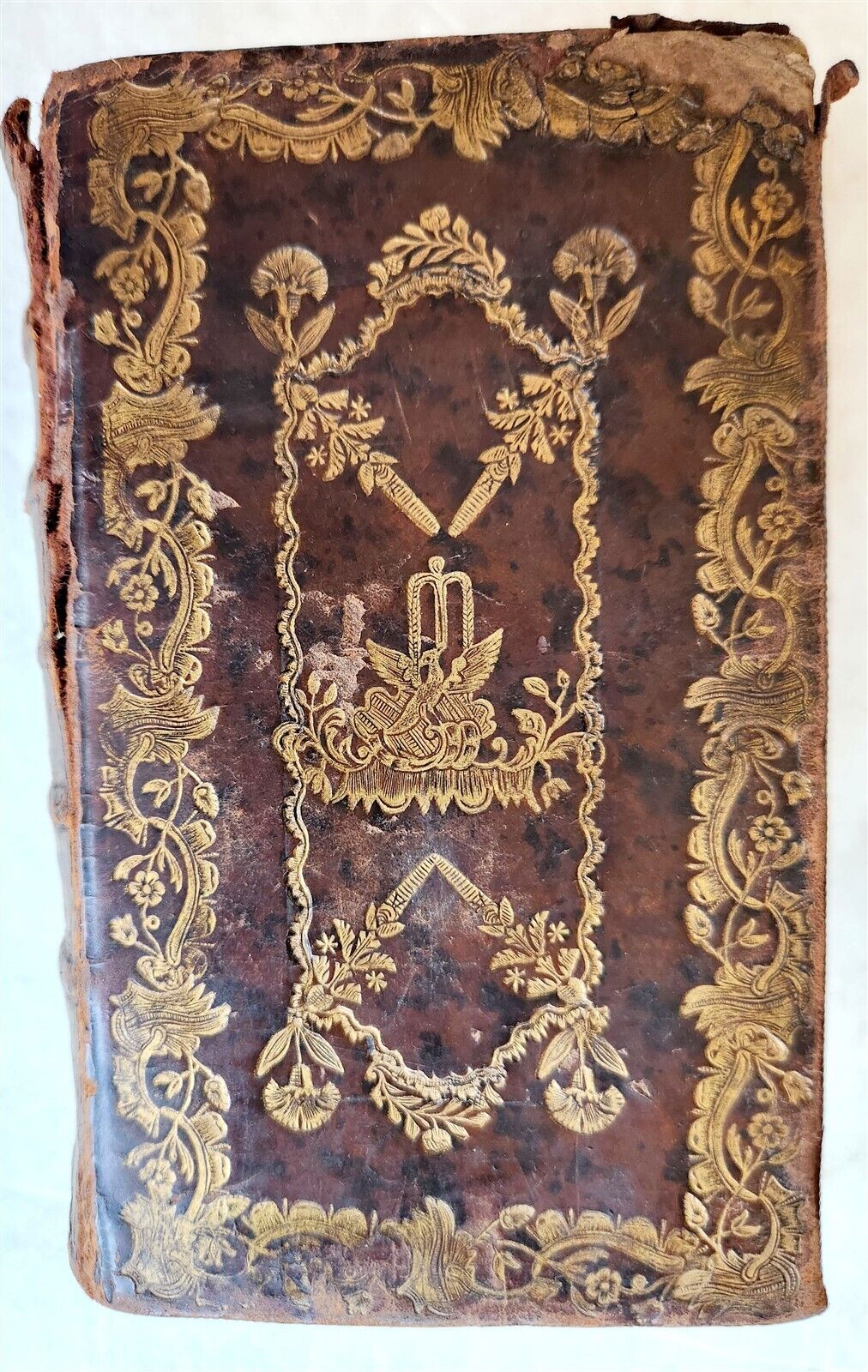 1765 BIBLE in FRENCH w/ PSALMS antique RICHLY GILT DECORATIVE BINDING