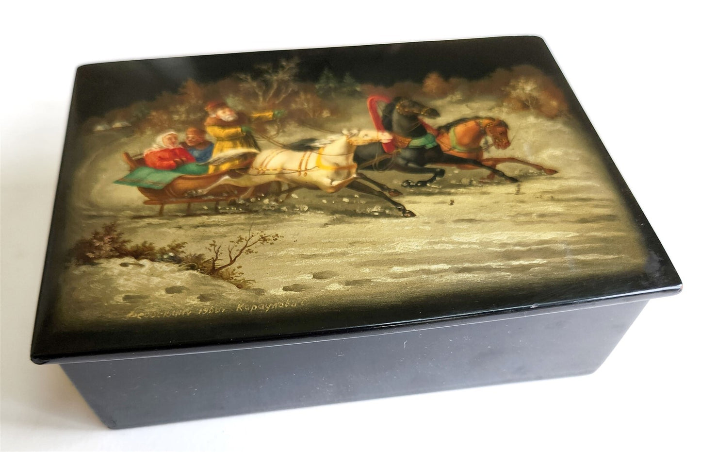 RUSSIAN FEDOSKINO SCHOOL VINTAGE LACQUER BOX - TROIKA dated 1960 ARTIST SIGNED
