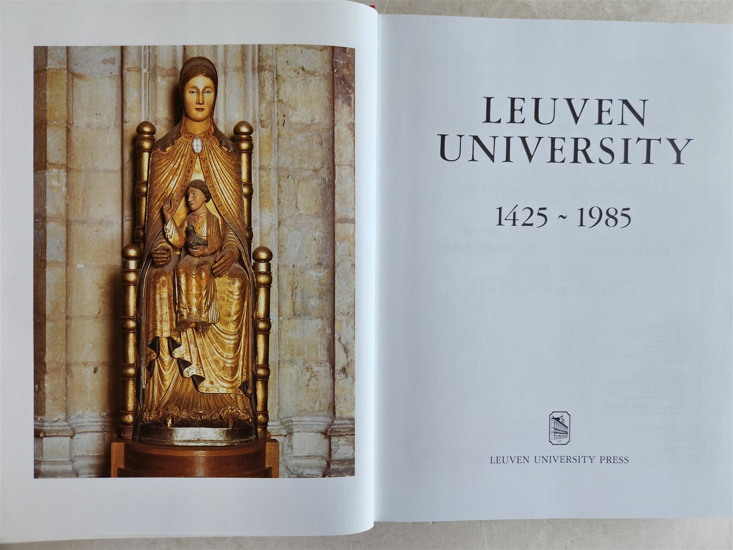 1990 LEUVEN UNIVERSITY 1425-1985 ILLUSTRATED FOLIO