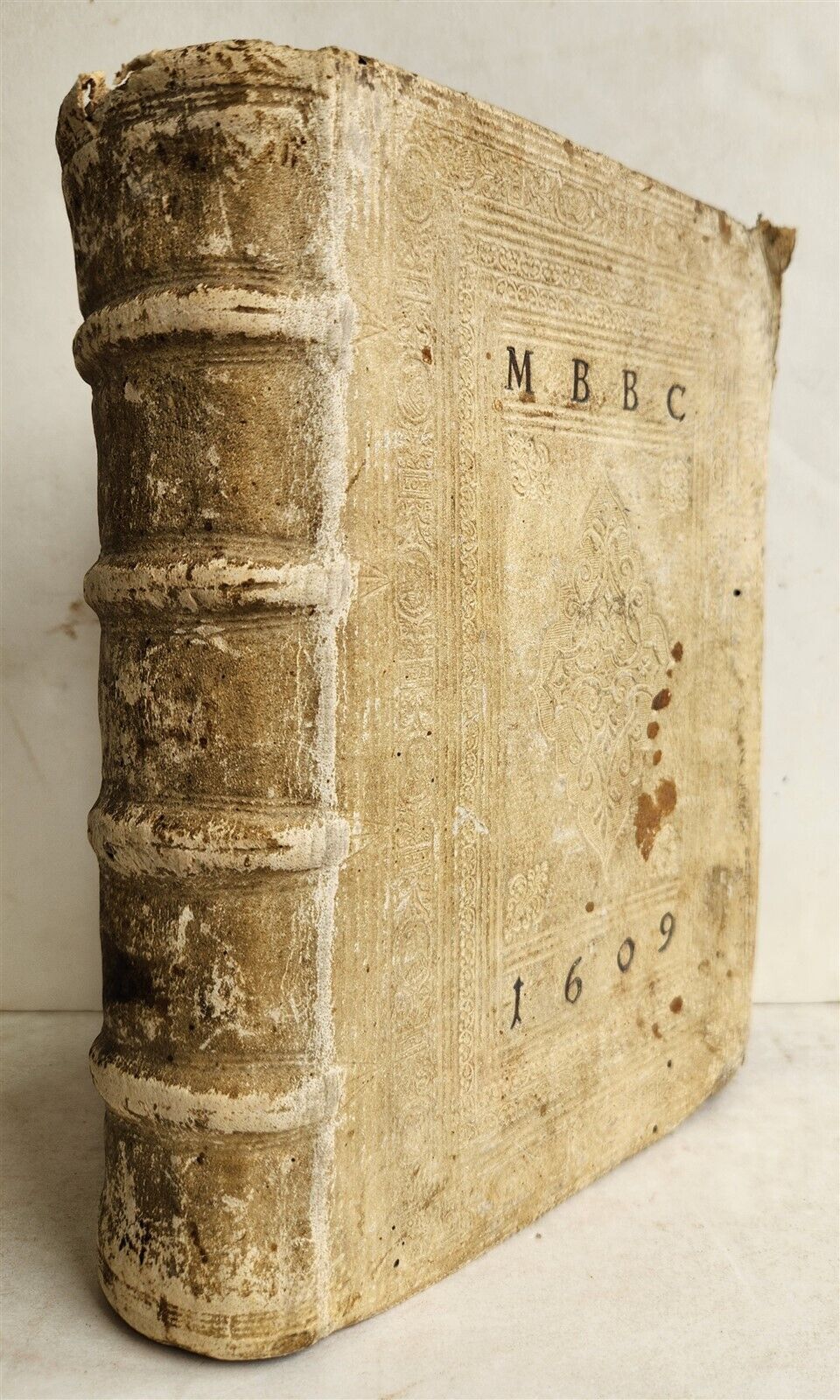 1595 LAW BOOK by Spanish jurist Vasquez de Menchaca antique PIGSKIN BINDING