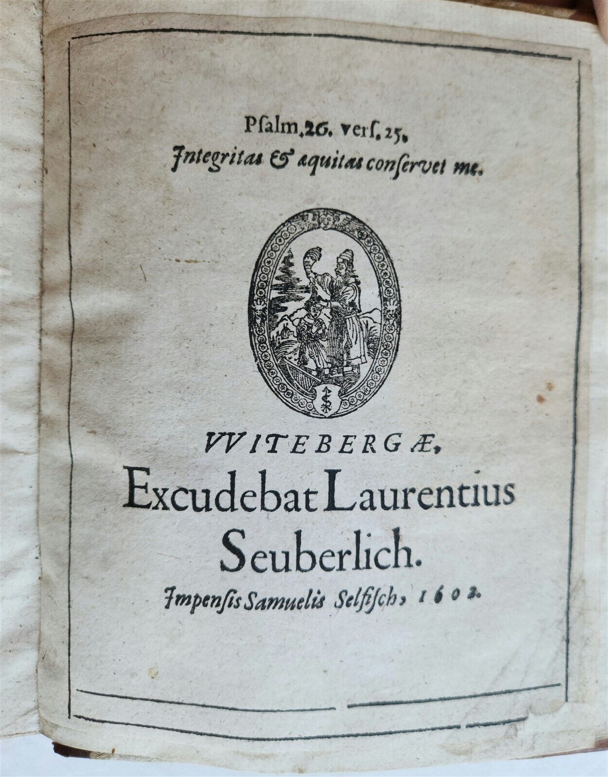 1602 BIBLE in LATIN ILLUSTRATED w/ MAP & NUMEROUS WOODCUTS antique
