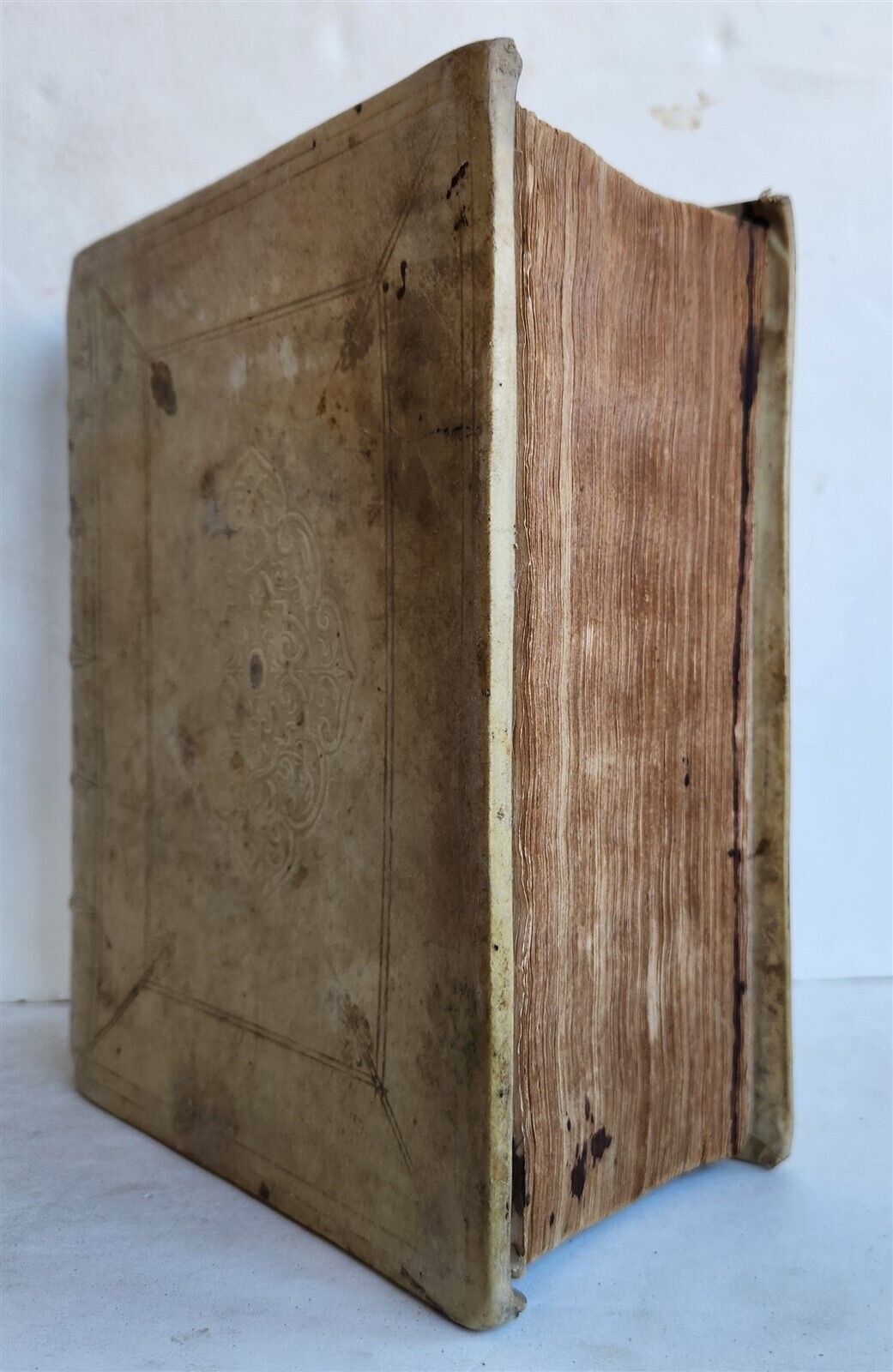 1710 LATIN FRENCH DICTIONARY antique w/ BLIND STAMPED VELLUM BINDING