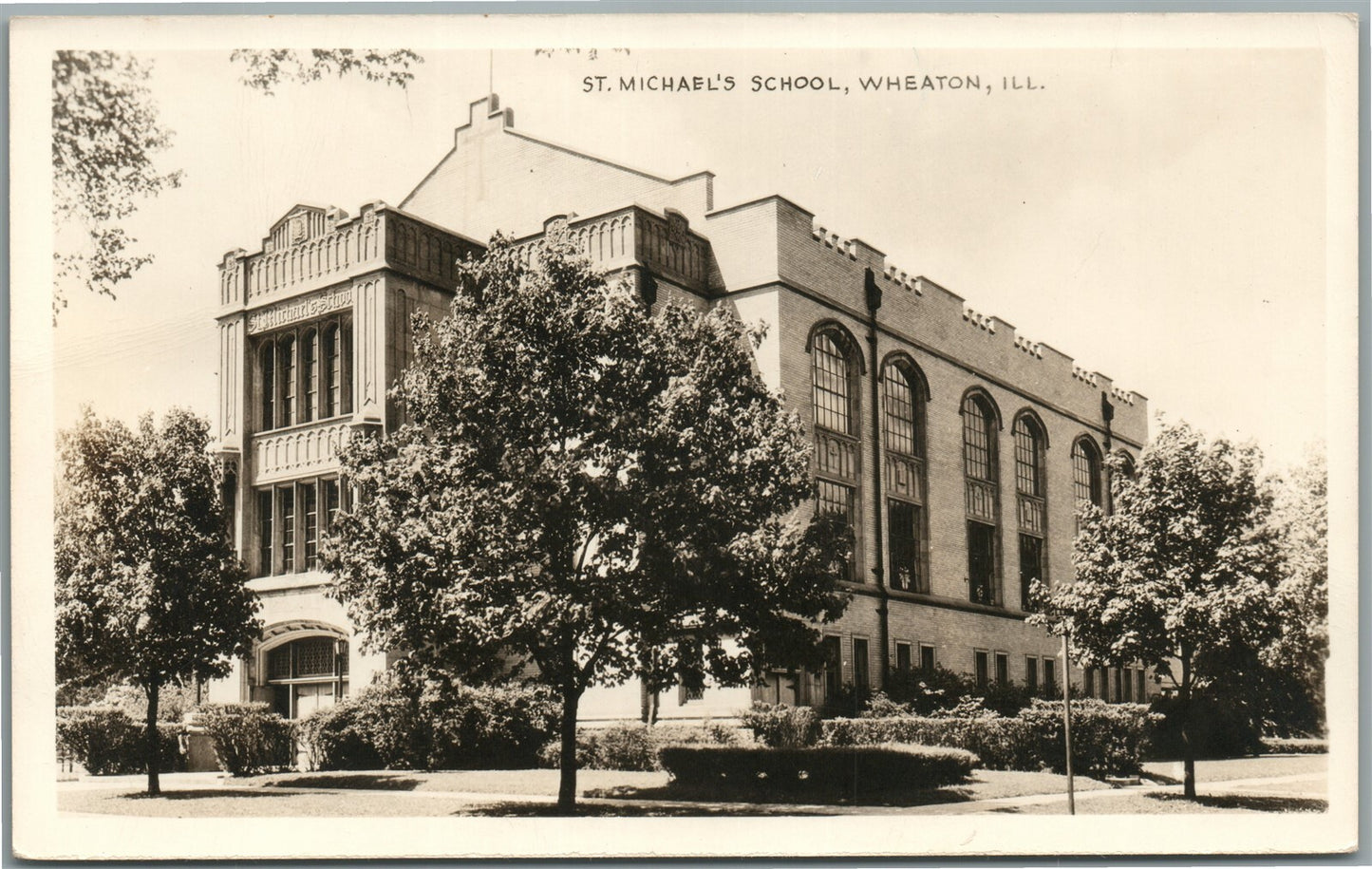 WHEATON IL ST, MICHAEL'S SCHOOL VINTAGE REAL PHOTO POSTCARD RPPC