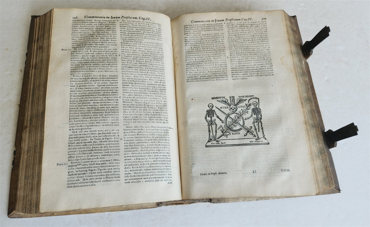 1720 COMMENTARIA in duodecim PROPHETAS MINORES PIGSKIN BOUND FOLIO antique