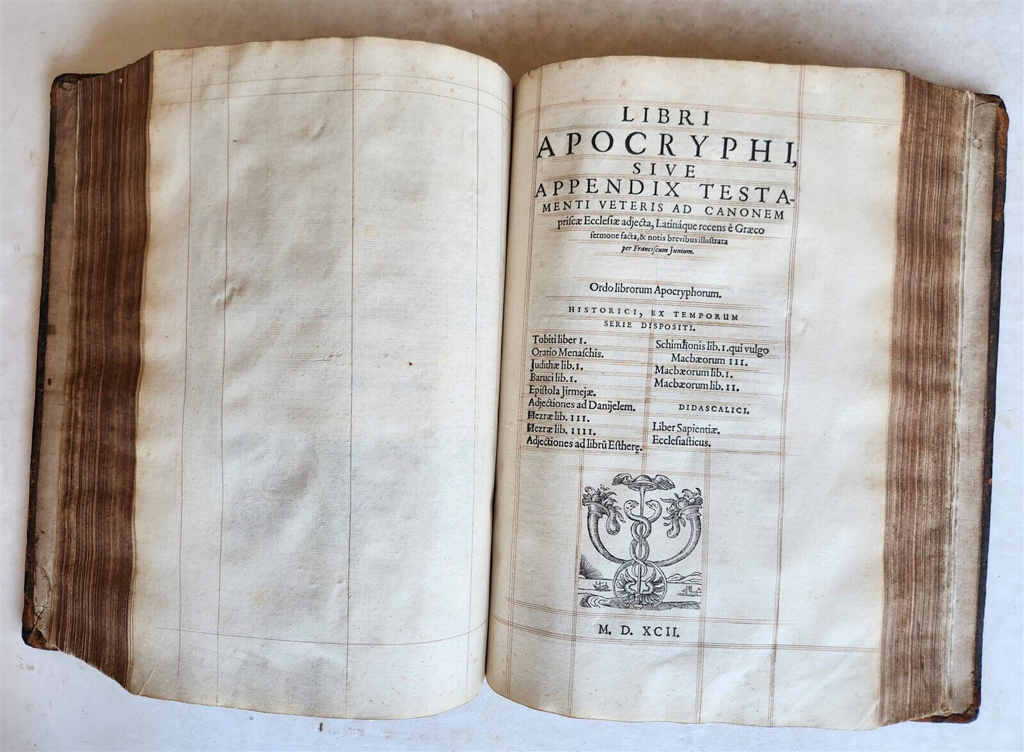 1593 BIBLE in LATIN antique LONDON ROBERT BARKER Old & New Testament FOLIO