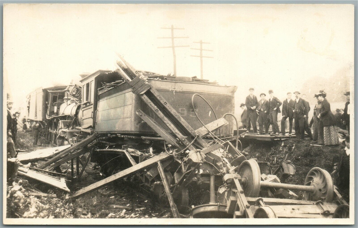 ENGINE TRAIN WRECKAGE RAILWAY railroad ANTIQUE REAL PHOTO POSTCARD RPPC