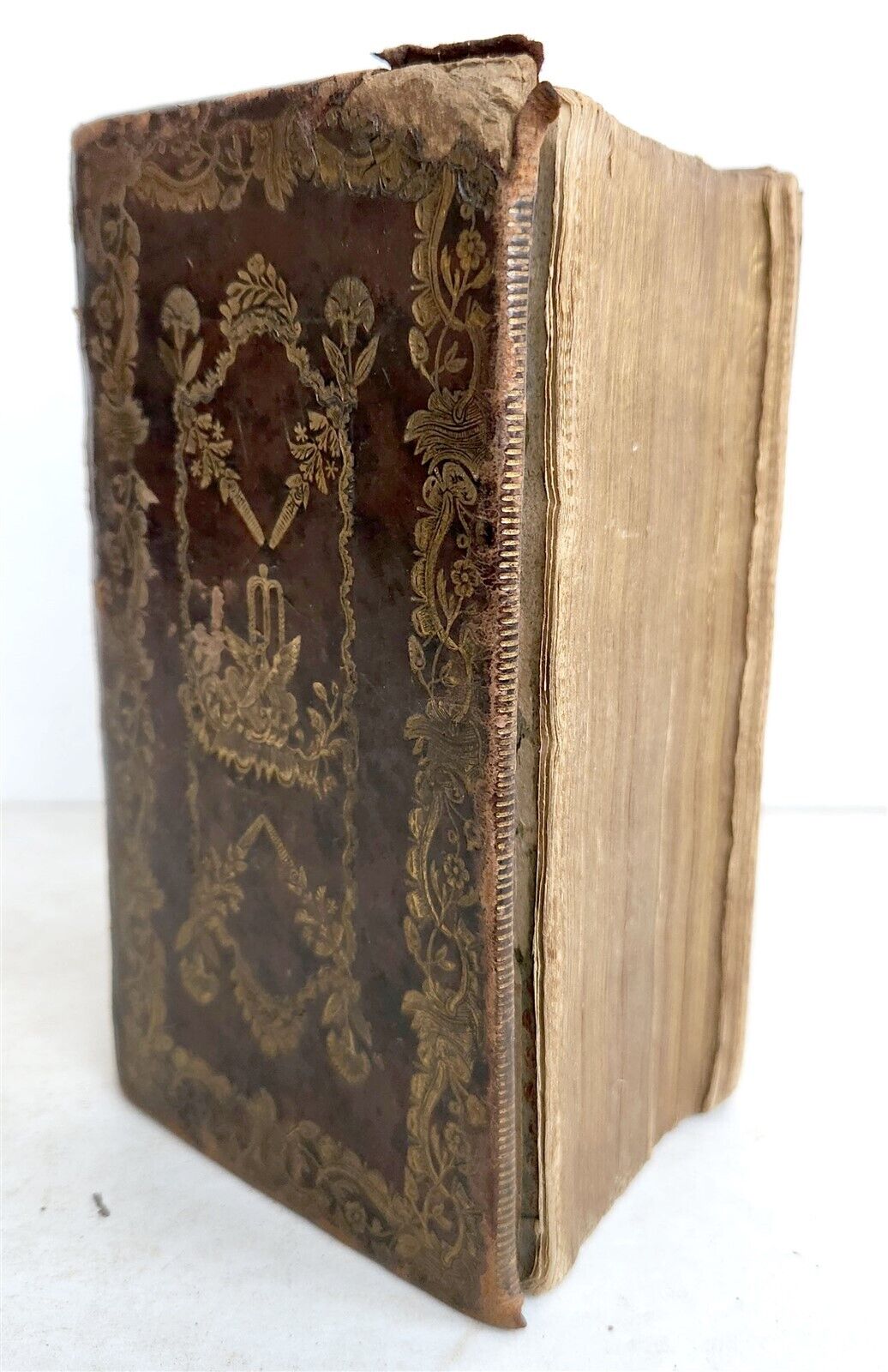 1765 BIBLE in FRENCH w/ PSALMS antique RICHLY GILT DECORATIVE BINDING